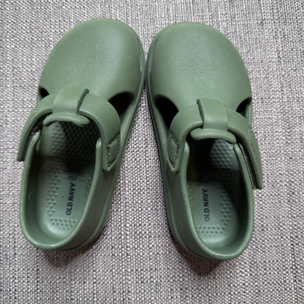 Old Navy Toddler EVA Foam Sandals Olive Green Hook Loop Water Shoes Size 9